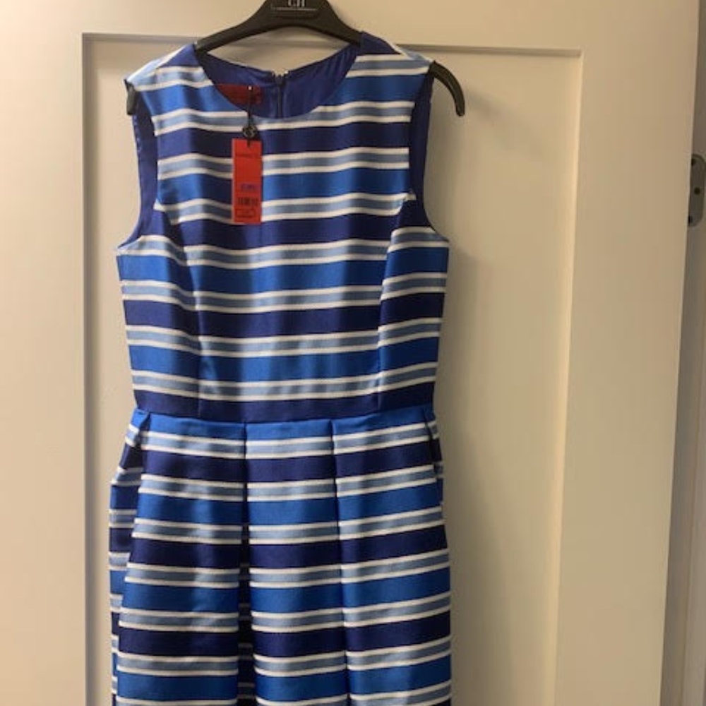 NWT Carolina Herrera Size 4 Dress
